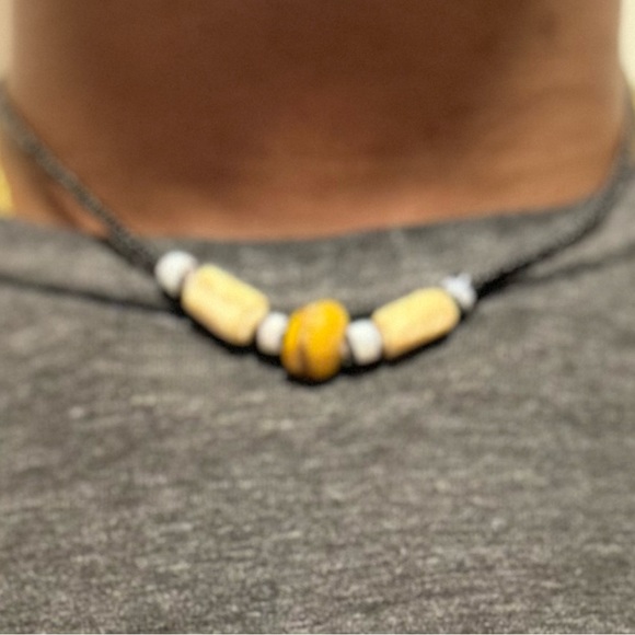 ๐ฏ Authentic West African Beaded Necklace Made in Benin - Picture 4 of 5